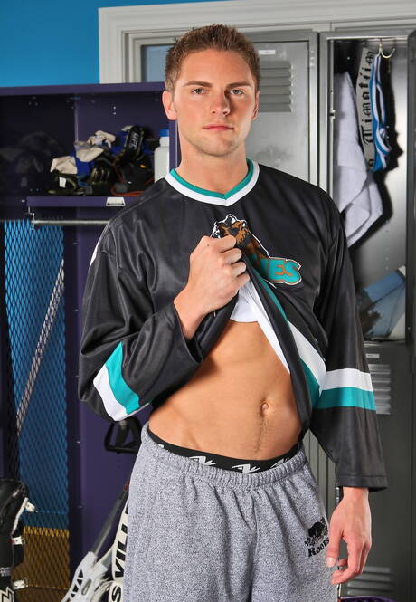 Heiße amerikanische Kerle, der attraktive Marcus Mojo und der attraktive Campbell Stevens haben guten Sex