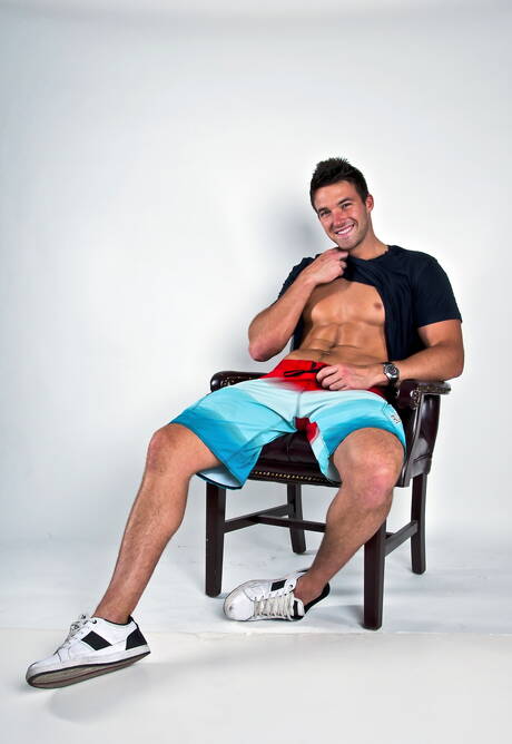 Canadian strongman Trystan Bull masturbating