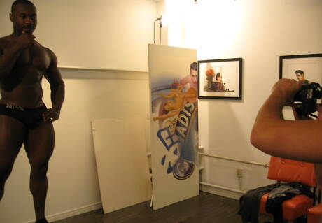 黑人肌肉男Marc Williams和拉丁帥哥Jordano Santoro享受一場精彩的跨種族性愛