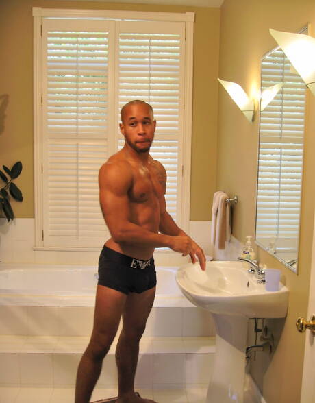 American superstud Lawson Kane jerk off his cock in bathroom