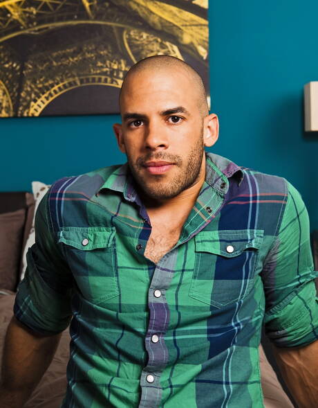 Next Door Studios: Pretty american boys otter Austin Wilde and twink Joey Devero in hard anal sex