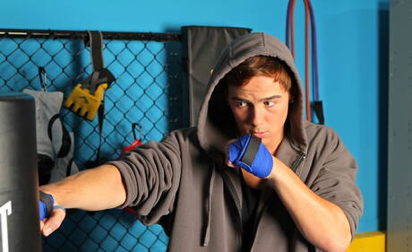 American superstud Justin Owen posing nude and showing his ass