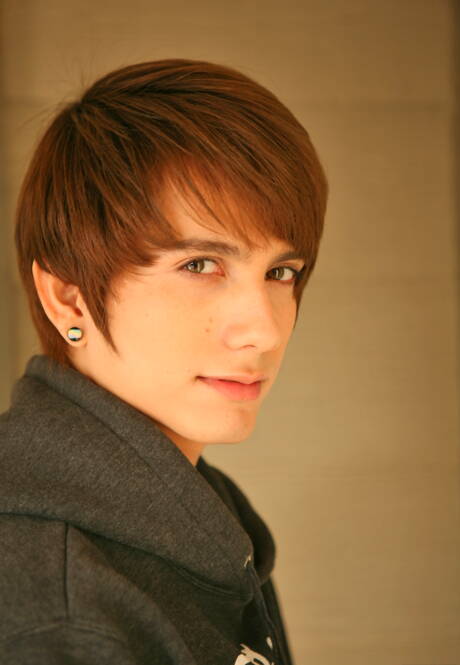 Next Door Studios: American young dude Anderson Lovell and young Wesley Crow fuck ass after sucking and fisting