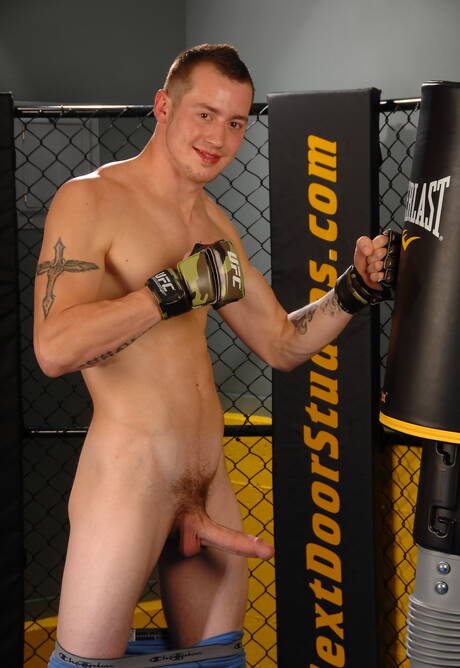 美國帥哥馬克朗全裸臀