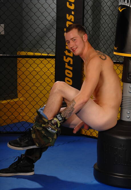 美國帥哥馬克朗全裸臀