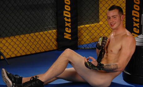 美國帥哥馬克朗全裸臀