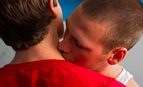 Hübscher amerikanischer Jungs-Strongman Jay Cloud und harter Kerl Lance Alexander in Blowjob-Szene