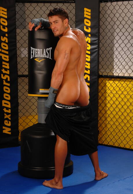 Amerikaanse hengst Cody Cummings masturbeert