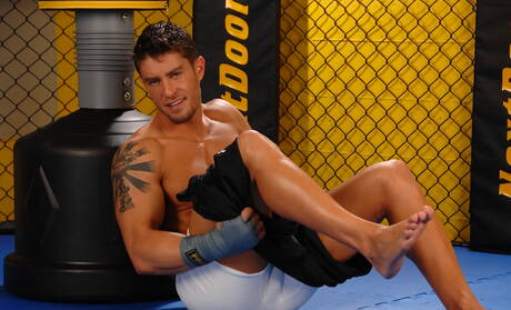 Amerikaanse hengst Cody Cummings masturbeert