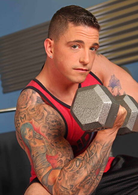 Next Door Studios: American superstud Slate Steele undressing and showing hot butt