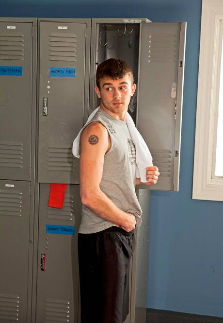 American strongman Andrew Fitch and beefy Jack Patrick have a good sex