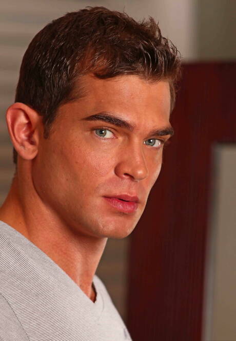 Next Door Studios: Hot american boys beefy James Huntsman and hunky guy Luke Milan in blowjob scene