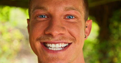 Les garçons sans vergogne Cole Christiansen, Jaxon Colt et Brandon Bronco dans un trio torride en plein air