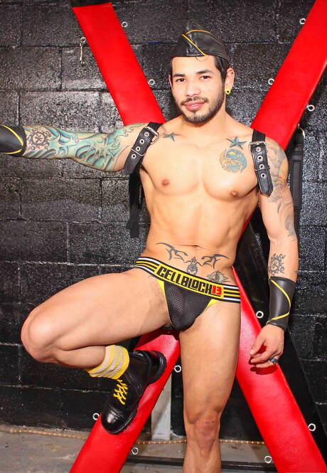 Die heißen Typen Nubius, Draven Torres und Montaz beim heißen Dreier-Analsex