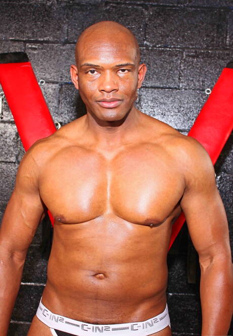 Die heißen Typen Nubius, Draven Torres und Montaz beim heißen Dreier-Analsex