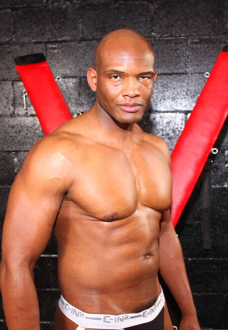 Die heißen Typen Nubius, Draven Torres und Montaz beim heißen Dreier-Analsex