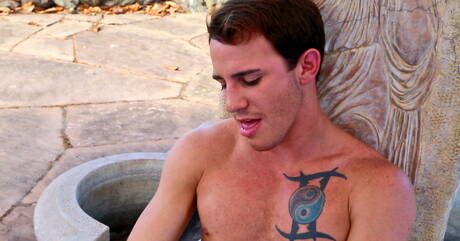 Next Door Studios: American strongman Conner Hastings jack off with toy outdoor