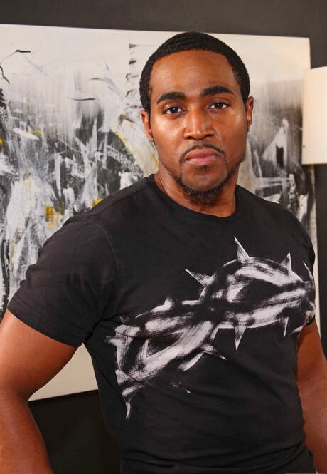 Black bull Apex shows a perfect body