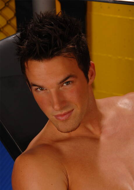 Le dur à cuire canadien Trystan Bull s