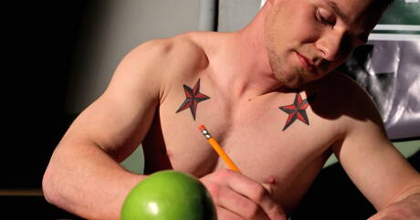 Superstud Randy Een ruk aan zijn pik