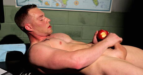 Superstud Randy Een ruk aan zijn pik