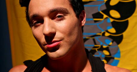 Il giovane americano Tyler Morgan e il muscoloso Casey Rae si scopano il culo dopo aver succhiato un cazzo