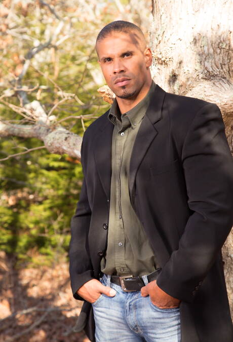 Icon Male: Nice american buddies tough guy Wolf Hudson and muscular Robert Axel have a good interracial anal sex outside