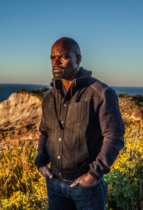 American hairy stud Adam Russo and husky guy Cutler X shows a muscle body on beach