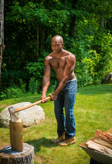 Nice american guys tough guy Nick Capra and stud Osiris Blade shows a perfect body outdoor