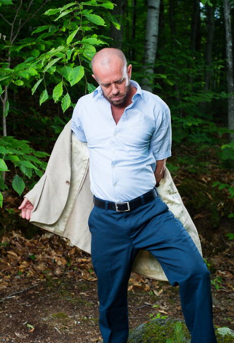 American bodybuilder Matt Stevens stripping off outside