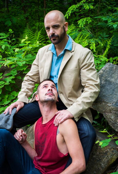 Heiße Amerikaner, Otter Adam Russo und hübscher Junge Sean Cross posieren nackt im Freien