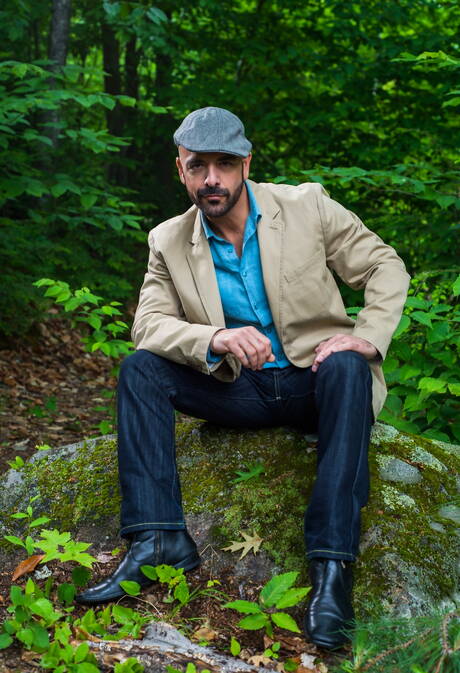 Hot americans, otter Adam Russo and pretty boy Sean Cross posing nude outdoor