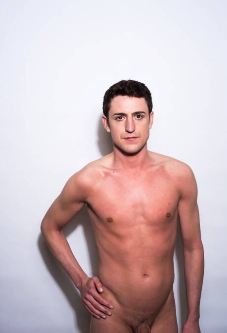 Młody Amerykanin Asa Shaw pokazuje idealne ciało