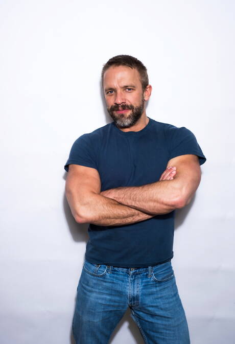 Icon Male: American beefcake Dirk Caber shows a strong body