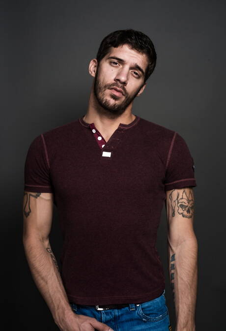 Icon Male: Nice american boys hairy stud Adam Russo and otter Ty Roderick shows a beautiful body