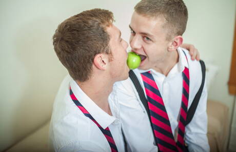 美國著名強人伊恩·萊文和硬漢康納·馬奎爾精彩肛交