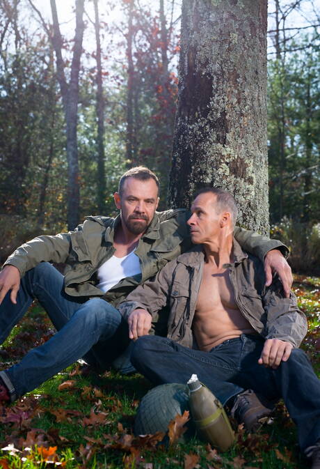 American pornstars strongman Max Sargent and strongman Rodney Steele shows a perfect body outside