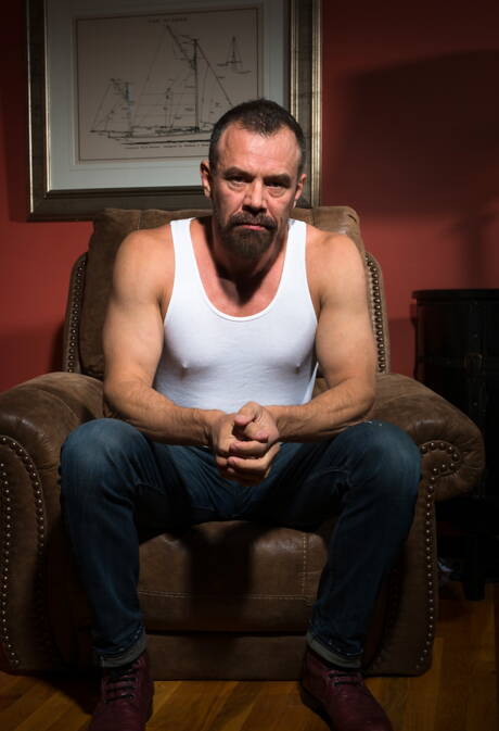 Der harte amerikanische Kerl Max Sargent beim Wichsen