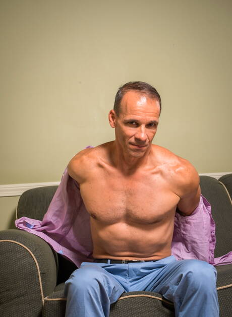 Der irische Bär Brendan Patrick und der amerikanische Kraftprotz Rodney Steele beim Wichsen