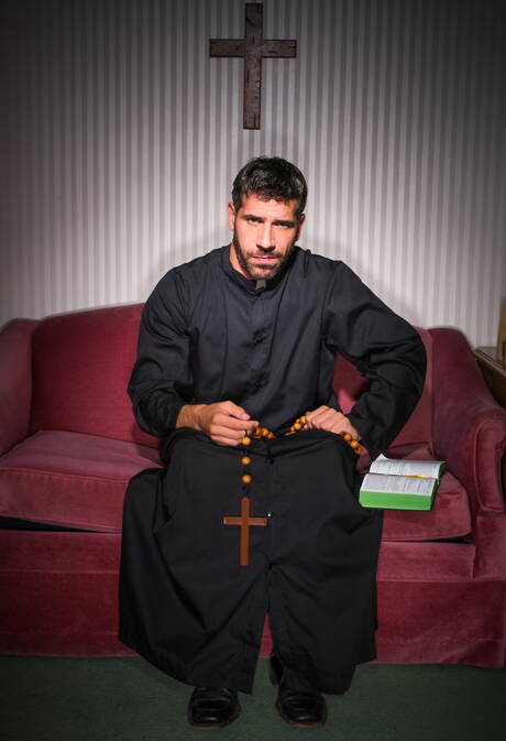 Icon Male: American pornstars stud Jd Phoenix and beefy Tony Salerno teasing cock