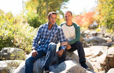 兩位美國超級帥哥 Nick Capra 和身材魁梧的 Rodney Steele 在戶外口交後做愛