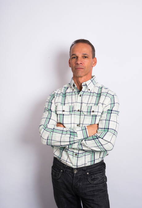 Icon Male: Two american guys beefy Nick Capra and superstud Rodney Steele undressing and showing butt