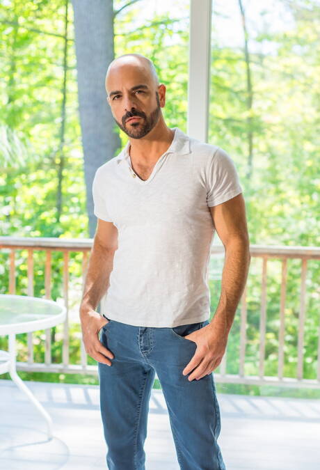 American pornstars beefcake Wolf Hudson and otter Adam Russo shows a muscle body outside