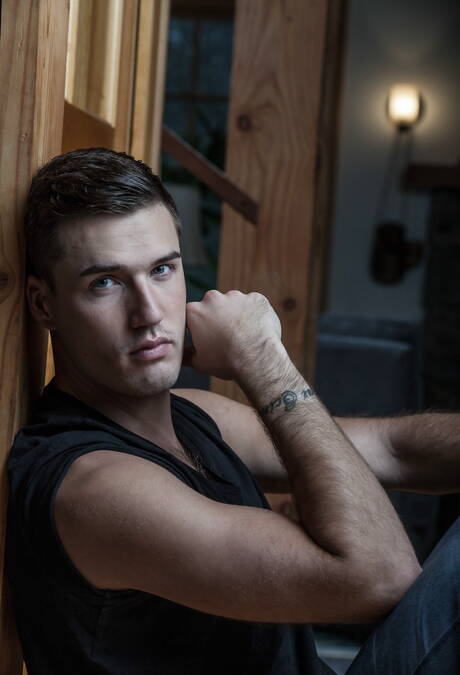 American hunky guy Colton Grey and french hunky guy Theo Ford undressing and showing tight butt