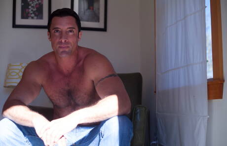 Amerikaanse hengst Nick Capra toont een prachtig lichaam aan de buitenkant