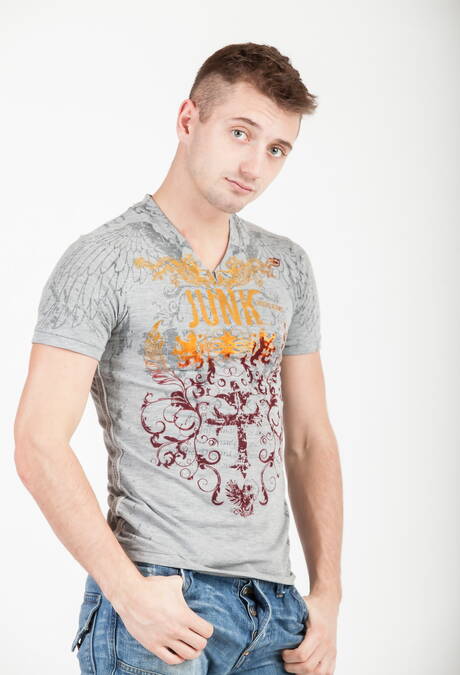 Amerykański superogier Jd Phoenix pozuje nago i pokazuje ładny tyłek