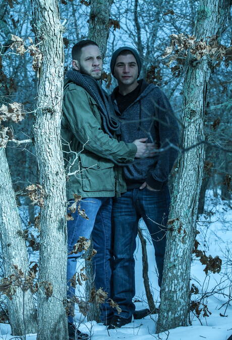 Pretty american boys hairy stud Alex Greene and stud Wolf Hudson shows a perfect body outside