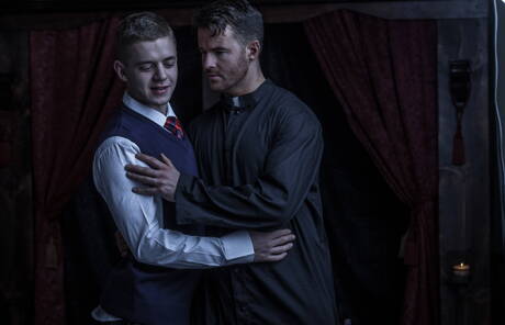 Irish mature bear Brendan Patrick and american hunk Ian Levine posing naked