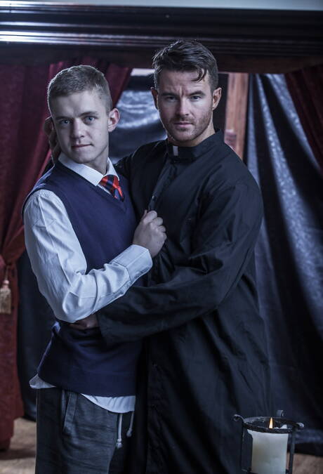 Irish mature bear Brendan Patrick and american hunk Ian Levine posing naked