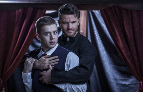 Irish mature bear Brendan Patrick and american hunk Ian Levine posing naked